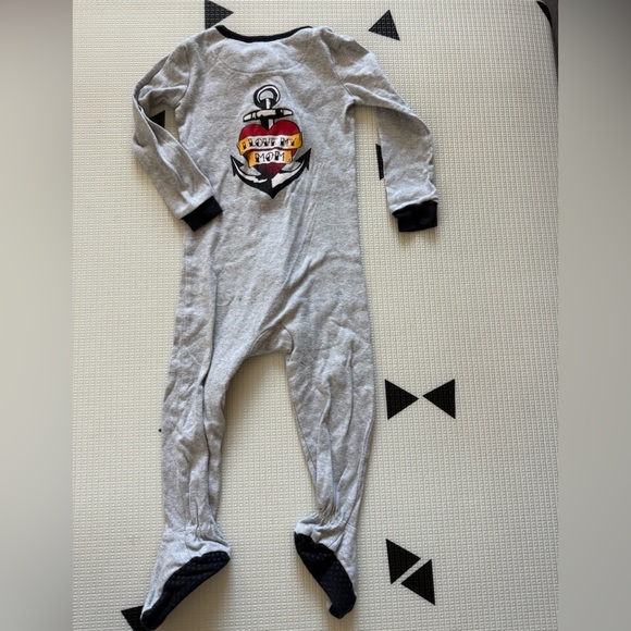 Children’s Place|Baby gender neutral gray long sleeve footsie pajamas with MOM• - Picture 2 of 5